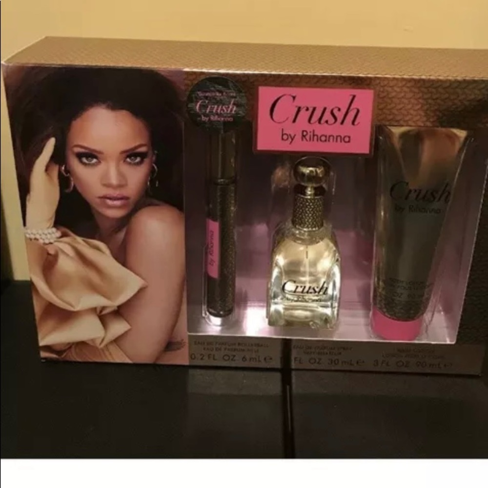 Rihanna gift crush set